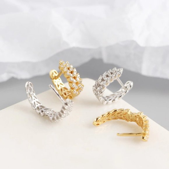 *NEW 925 Sterling Silver Diamond Leaf Huggie Hoops - Picture 5 of 8